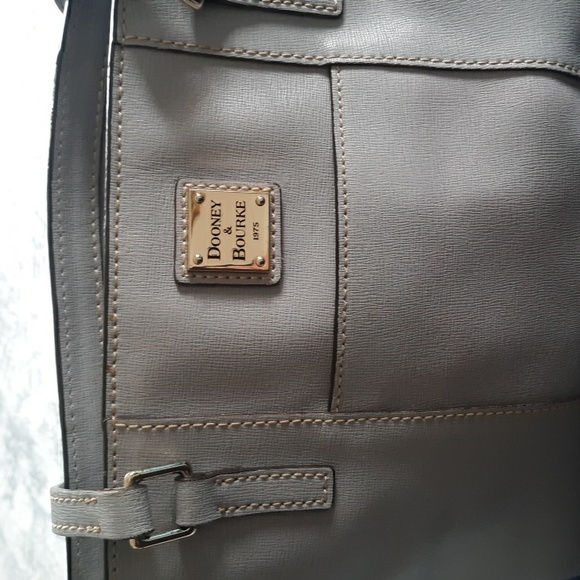 Dooney &Bourke with dust bag - Picture 2 of 4